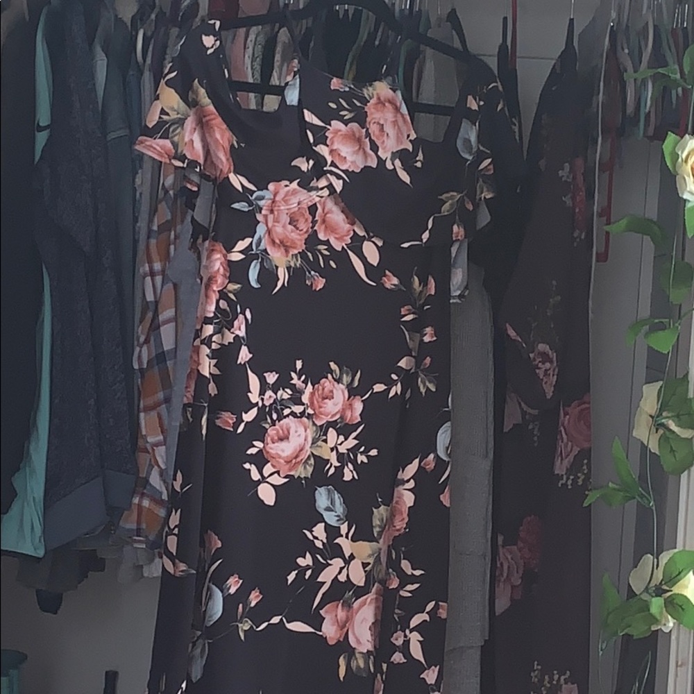 “first love” dress,floral,sleeve cut outs